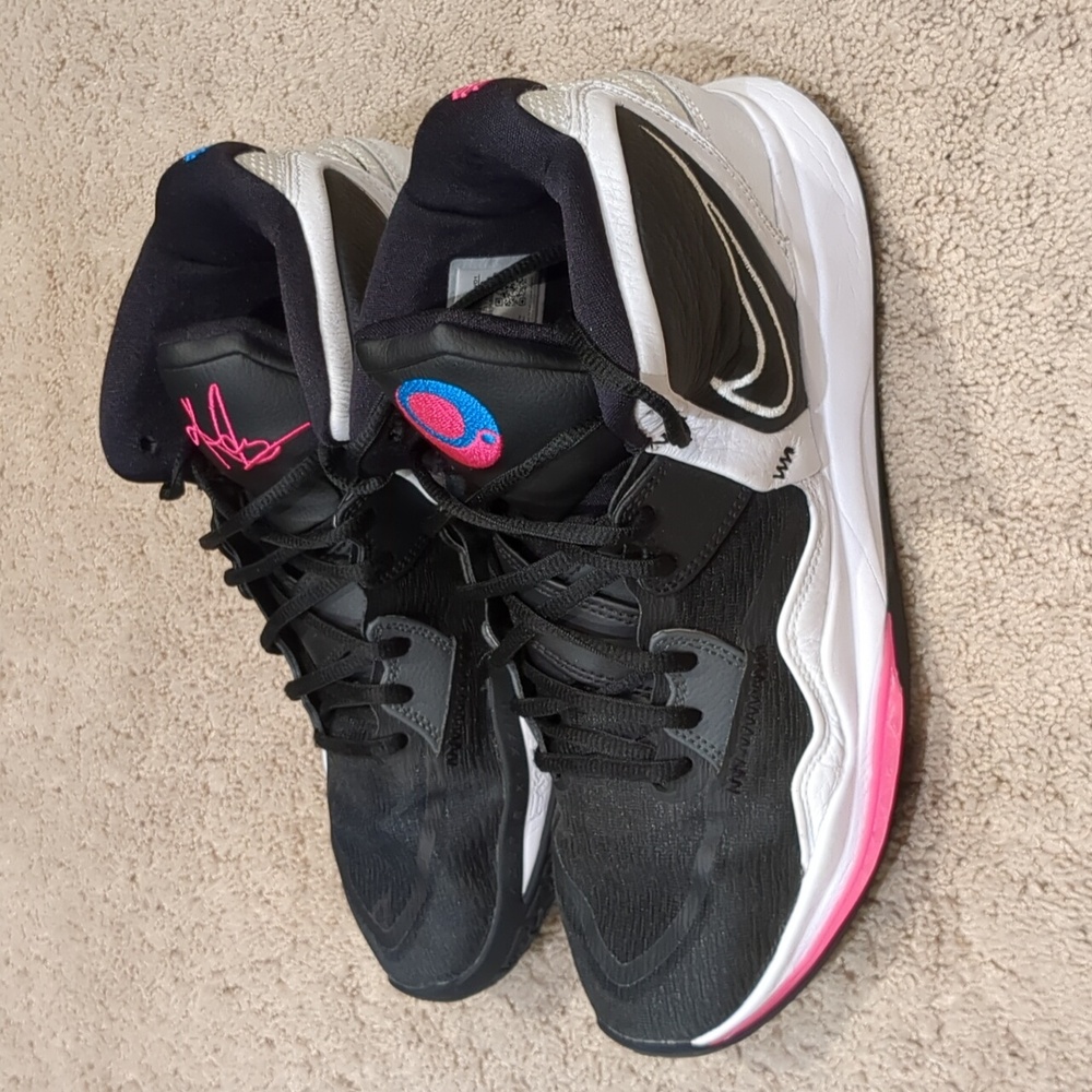 Nike Kyrie Infinity South Beach basketball mid - Picture 4 of 14